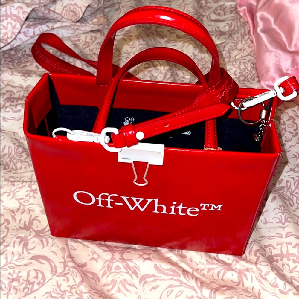 Off-white baby box tote bag